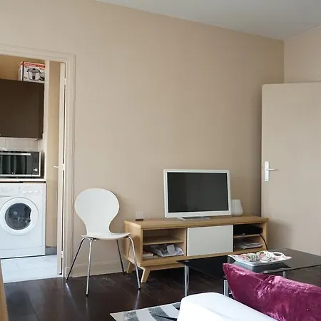 Apartment Rue De Berri #2 - 8 Paris