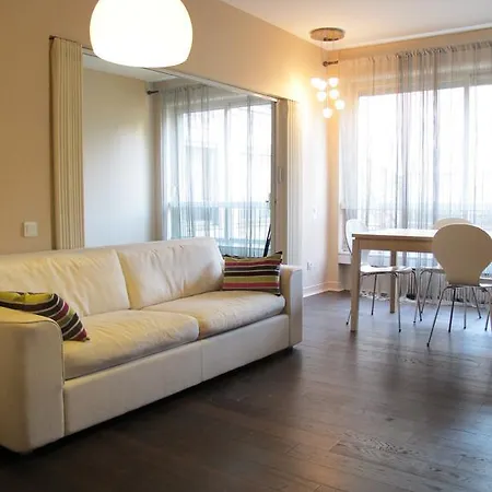 Apartment Rue De Berri #2 - 8